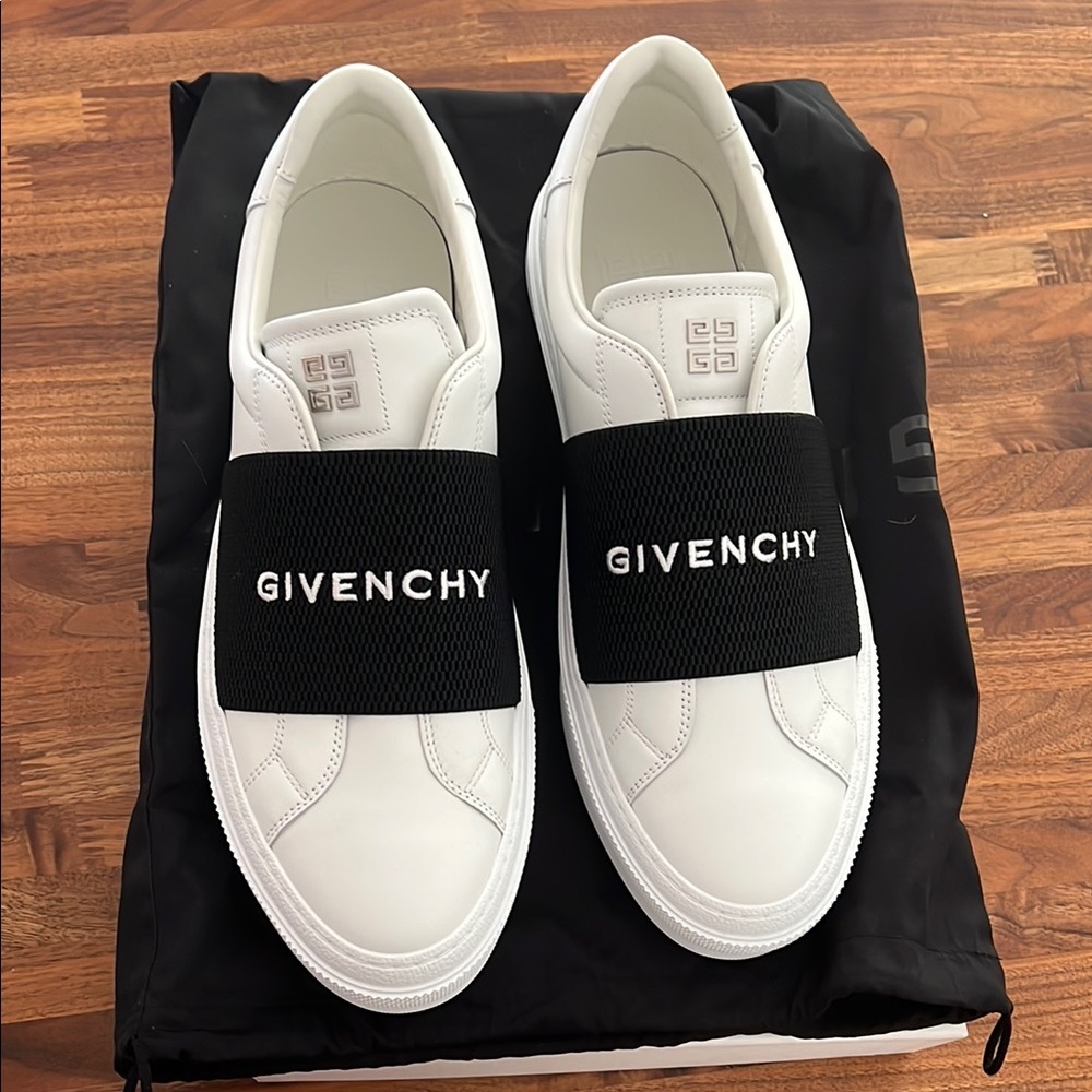 Givenchy City Court Sneakers in Silver